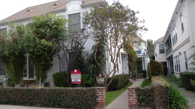 310 S. Reeves Drive (Studio) 310 S. Reeves Drive (Studio)