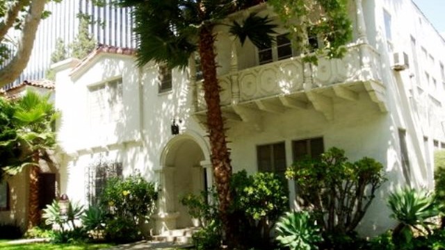 132 S. Oakhurst Drive 132 S. Oakhurst Drive